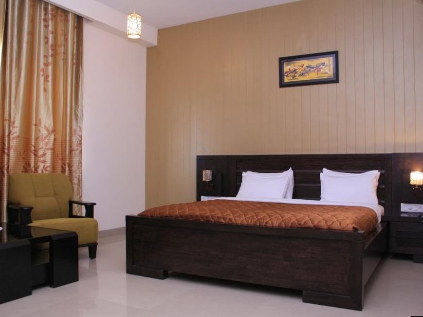 แอลป์เรสซิเดนซี Hotel Krishnagiri ภายนอก รูปภาพ